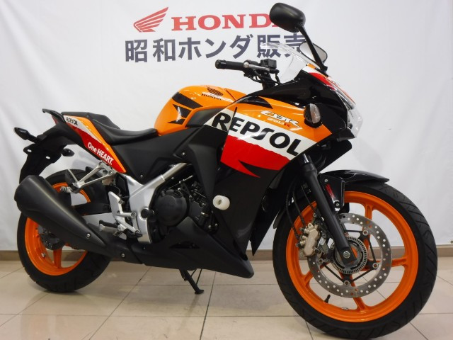 中古車 Honda CBR250R ・USB ヘルメットホルダー